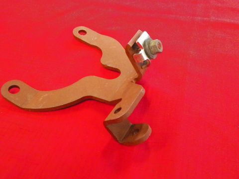 Throttle Cable Bracket 72-73 340 4-Barrel & 74 360 4-Barrel B & E-Body 4 Speed & Automatic